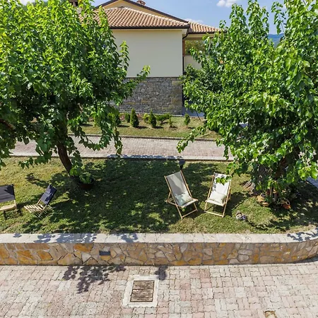 Di Papa By Interhome Дом отдыха *